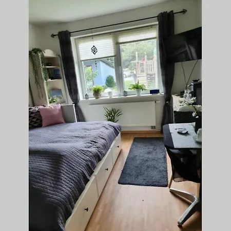 Zentrales Auf Dem Land Lägenhet